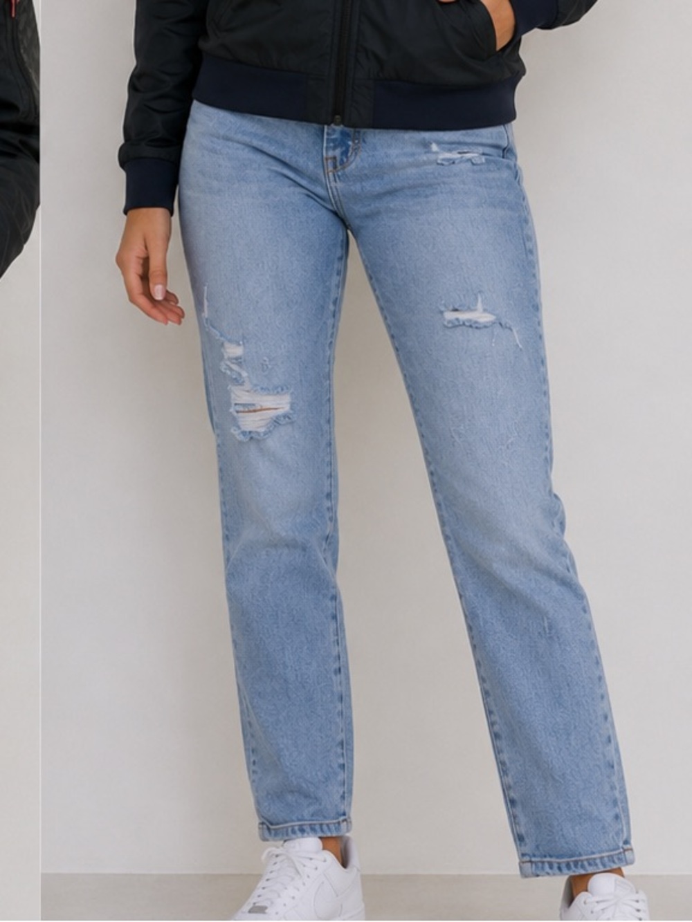 Judy Blue Skinny Distressed Jeans Light wash denim Size 11/30 Stretch Designer
